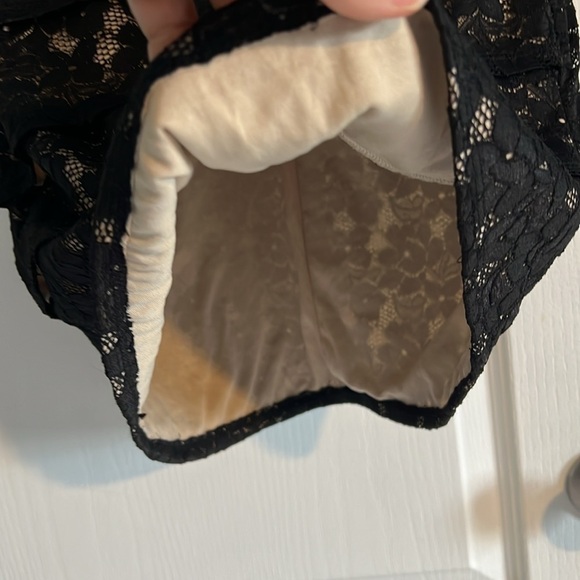 Tan & Black lace dress Vneck formal or semi formal size large - Picture 8 of 12